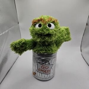 Sesame Street Oscar the Grouch 10" Stuffed Toy (2012 Gund)